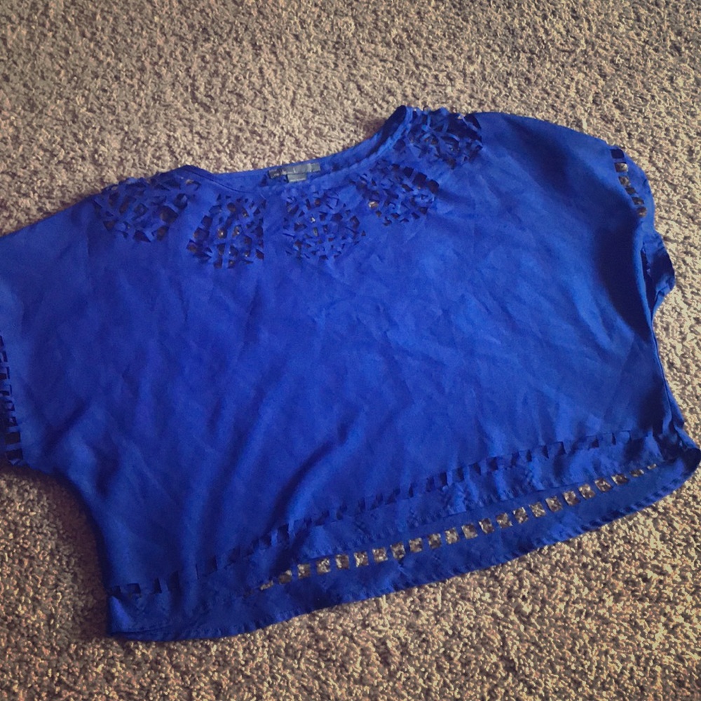 🌟Cut Out Blue Crop Top! 🌟